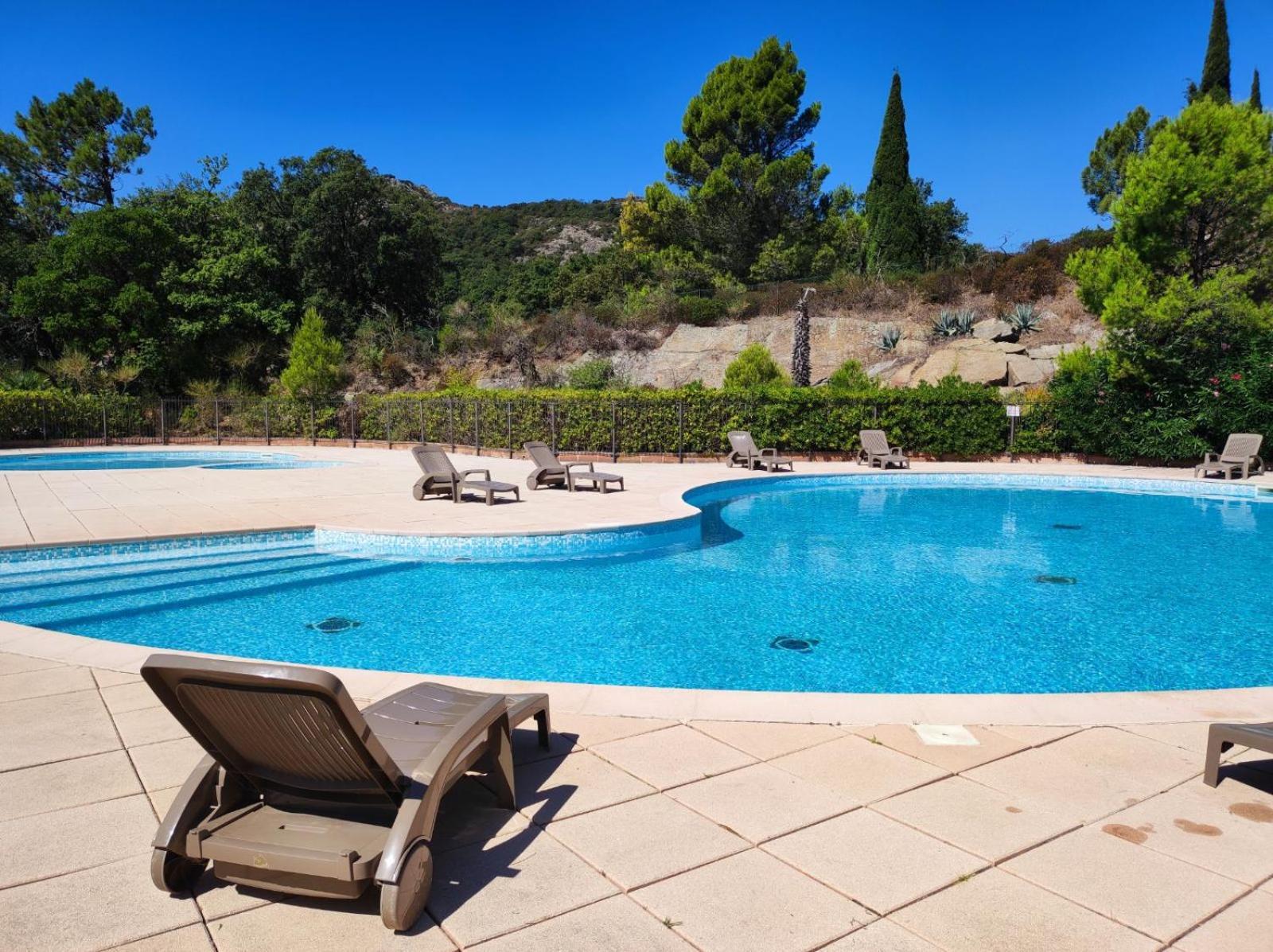 Capsud, La Garde-Freinet Apartment Luaran gambar