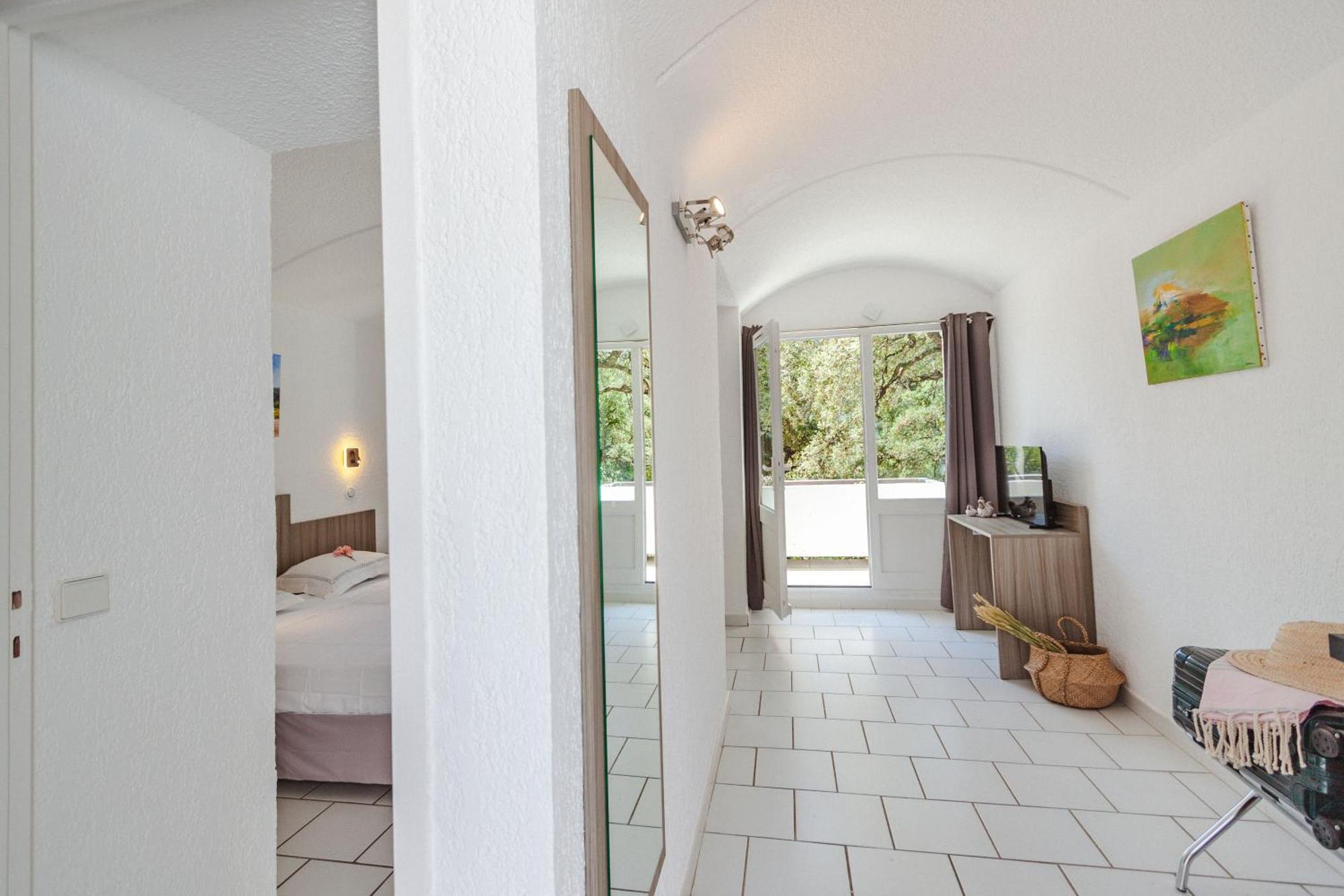 Capsud, La Garde-Freinet Apartment Luaran gambar