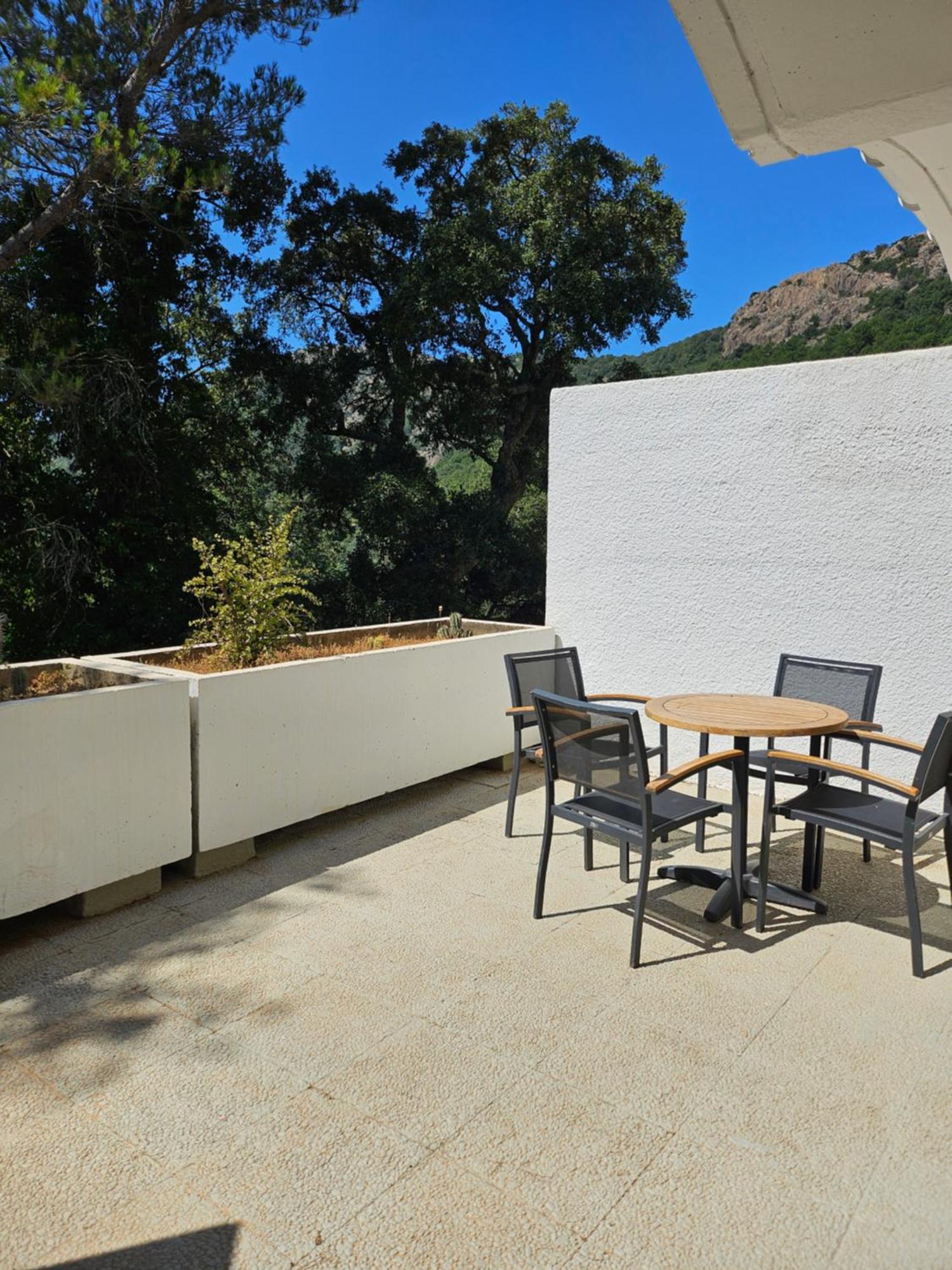 Capsud, La Garde-Freinet Apartment Luaran gambar