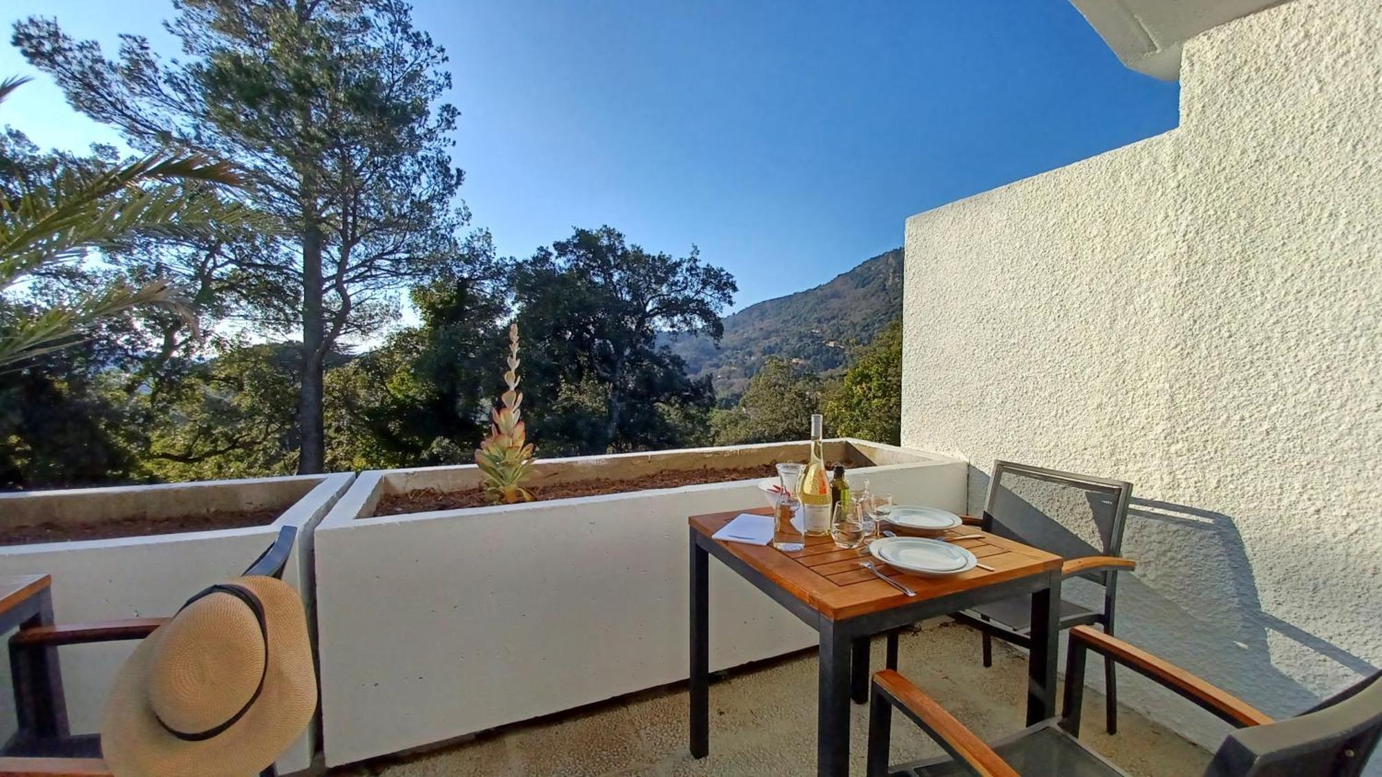 Capsud, La Garde-Freinet Apartment Luaran gambar